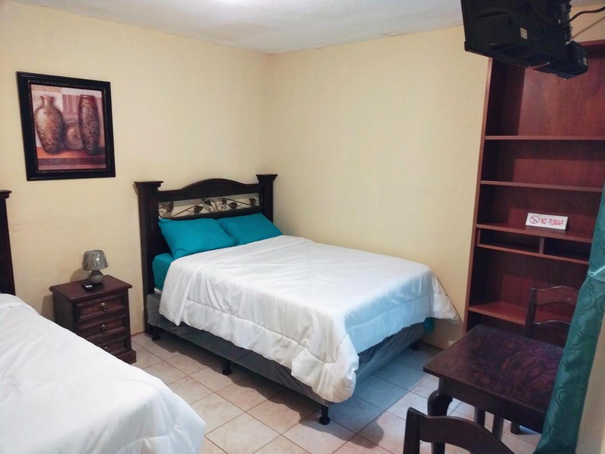 Готель Sky Garden Guatemala City Екстер'єр фото