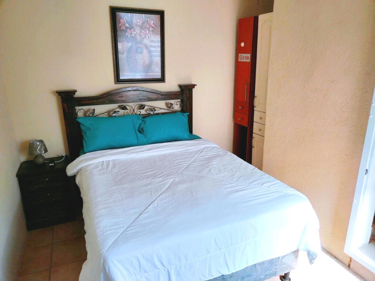 Готель Sky Garden Guatemala City Екстер'єр фото